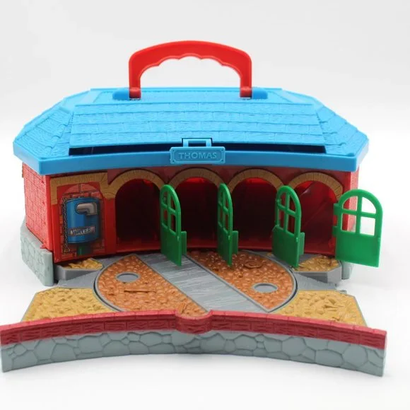Thomas the Train Friends Take Along Play Roundhouse Station Portable Toy  2002
